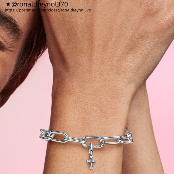 Pandora Pandora ME Sparkling Cross Mini Dangle Charm - Picture 4 of 5